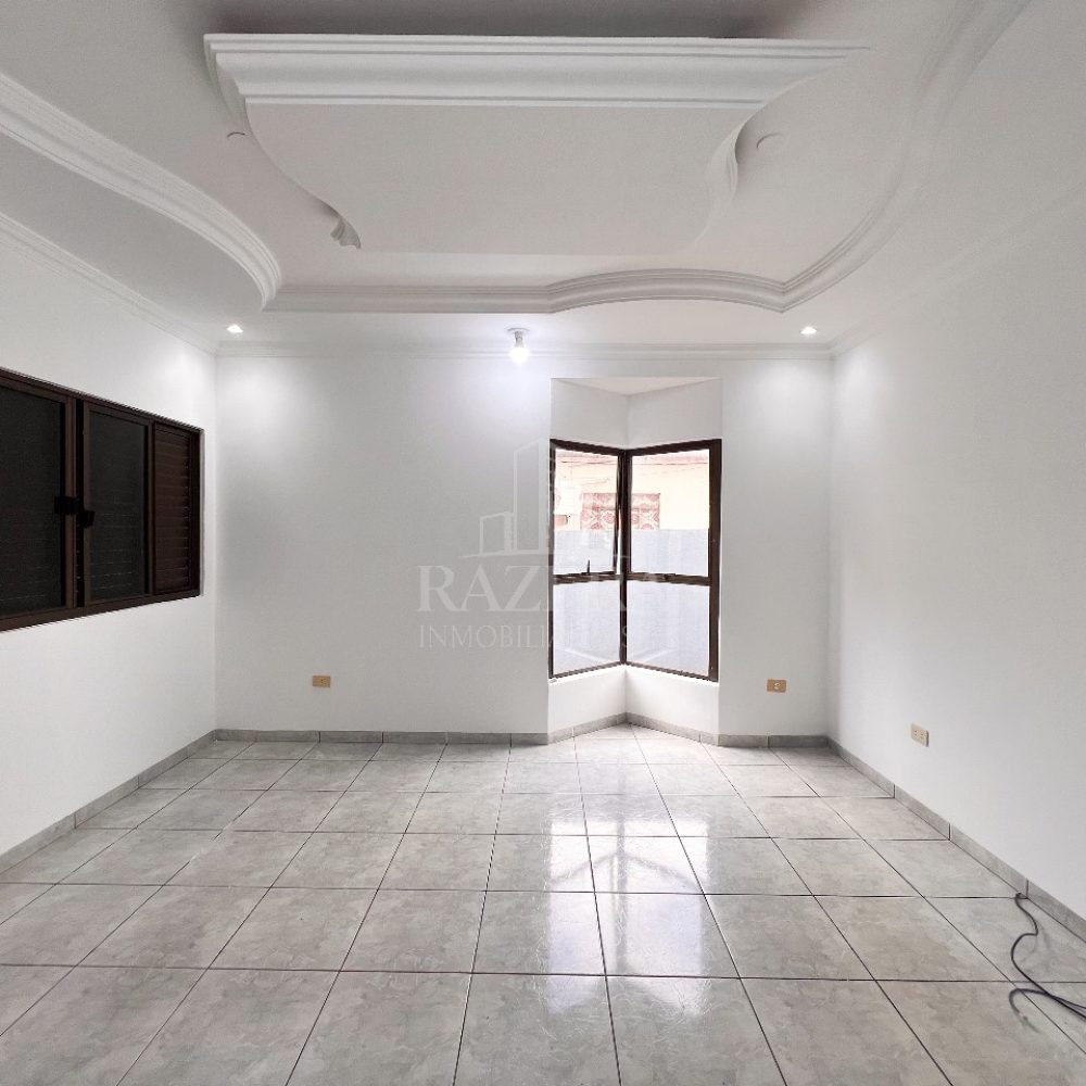 WhatsApp Image 2025-12-15 at 13.37.53